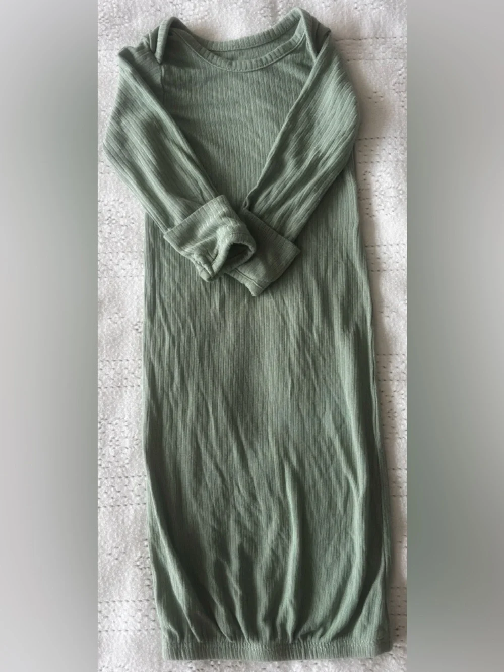 Carter’s Newborn Knit Photo Bundle | Cable Knit Set + Sage Nightgown + Book|Toy - Picture 5 of 7